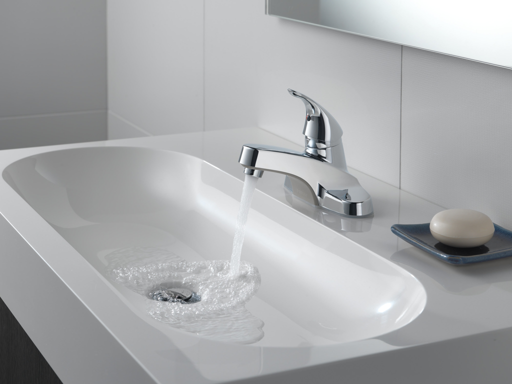 Peerless Core: Single Handle Bathroom Faucet - Single Handle Lever - Chrome