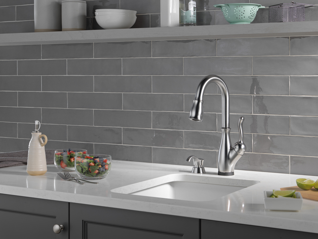 Delta Deluca™: Soap / Lotion Dispenser - Arctic Stainless
