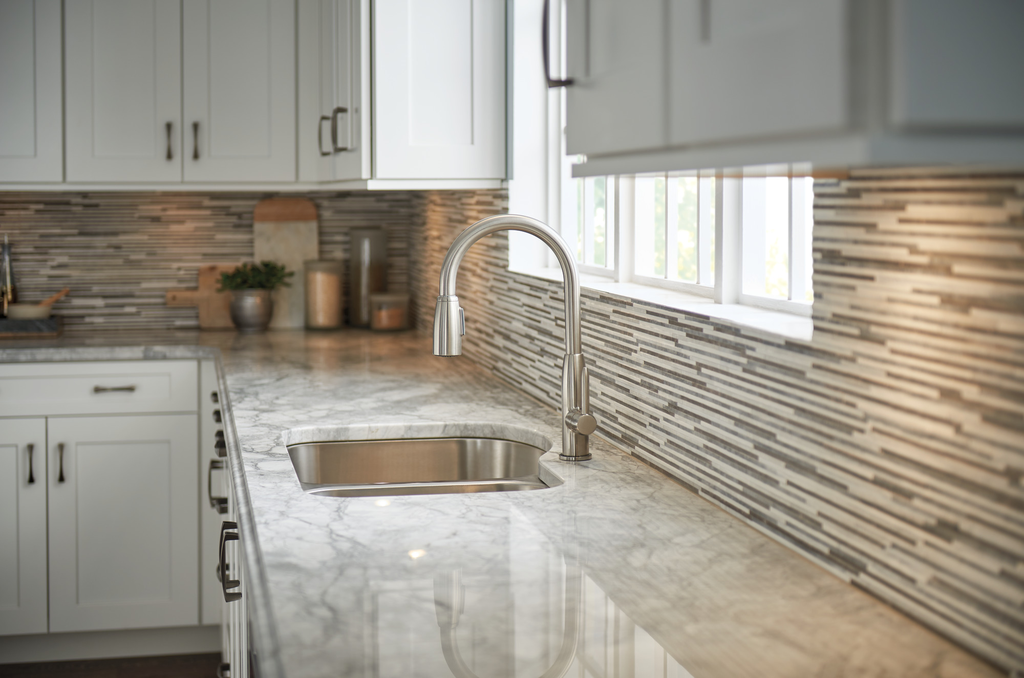 Peerless Core: Single Handle Kitchen Pull-Down - Single Handle Lever - Stainless