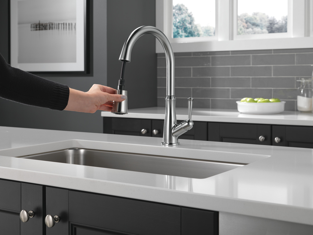 Delta Westville®: Single Handle Pull-Down Kitchen Faucet - Single Handle Lever - Arctic Stainless
