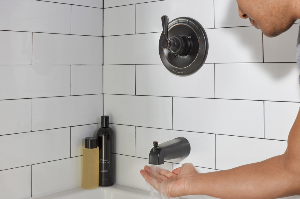 Peerless Elmhurst®: Tub Shower Trim Kit - Single Handle Lever - Oil Rubbed Bronze