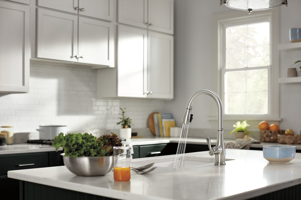 Peerless Elmhurst®: Single-Handle Pull-Down Kitchen Faucet - Electronic - Stainless