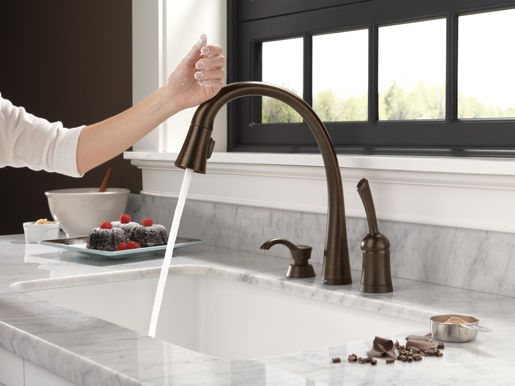 Delta Deluca™: Soap / Lotion Dispenser - Venetian Bronze