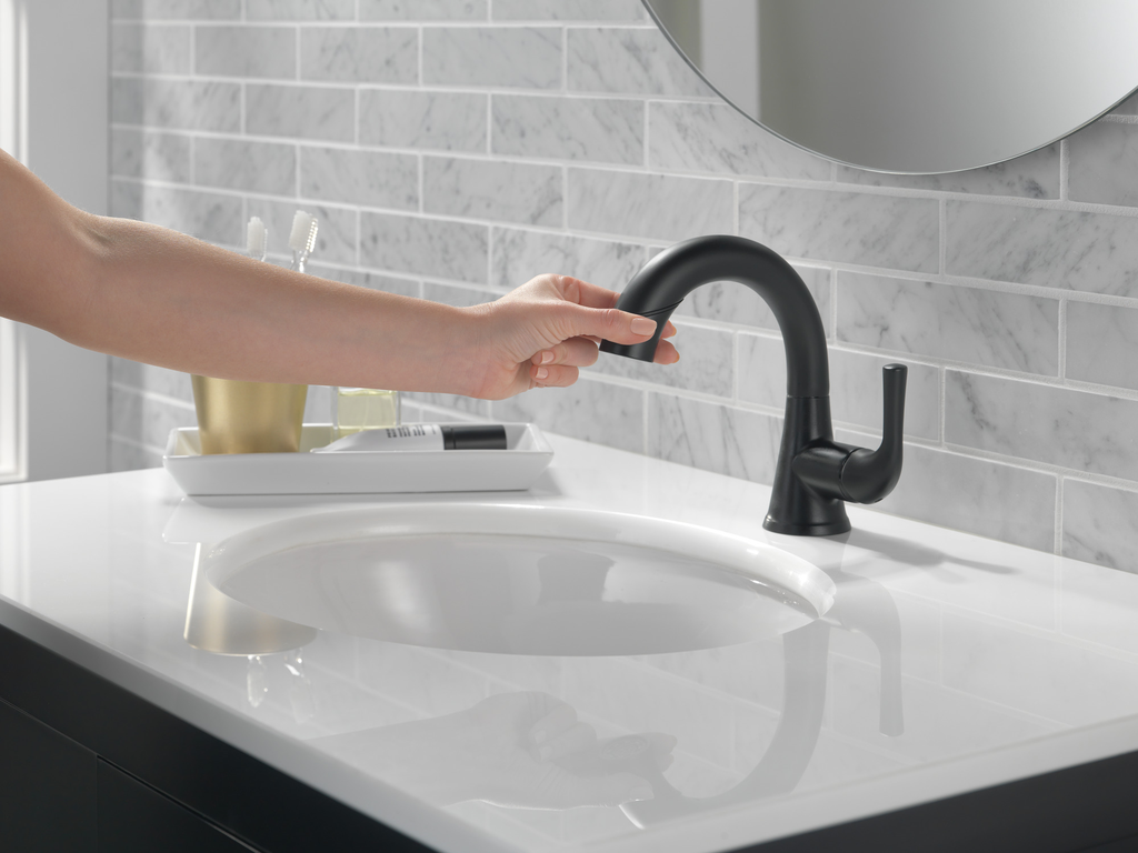 Delta Kayra®: Single Handle Pull-Down Bathroom Faucet - Single Handle Lever - Matte Black