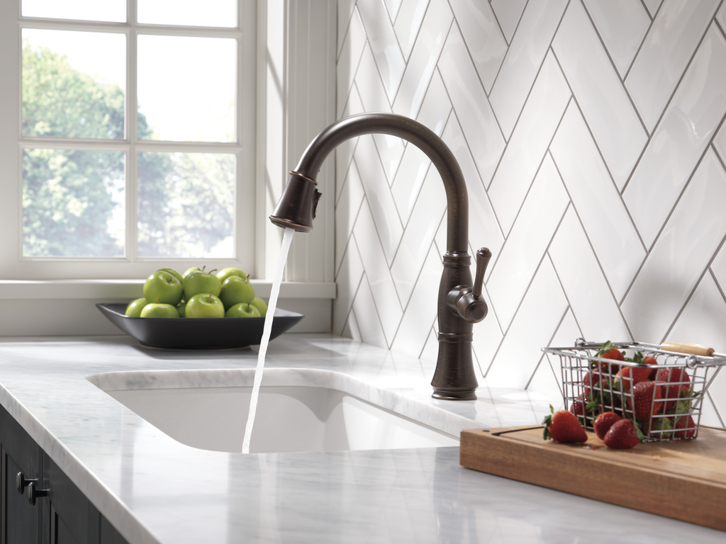 Delta Cassidy®: Single Handle Pull-Down Kitchen Faucet With Shieldspray® Technology - Single Handle Lever - Venetian Bronze