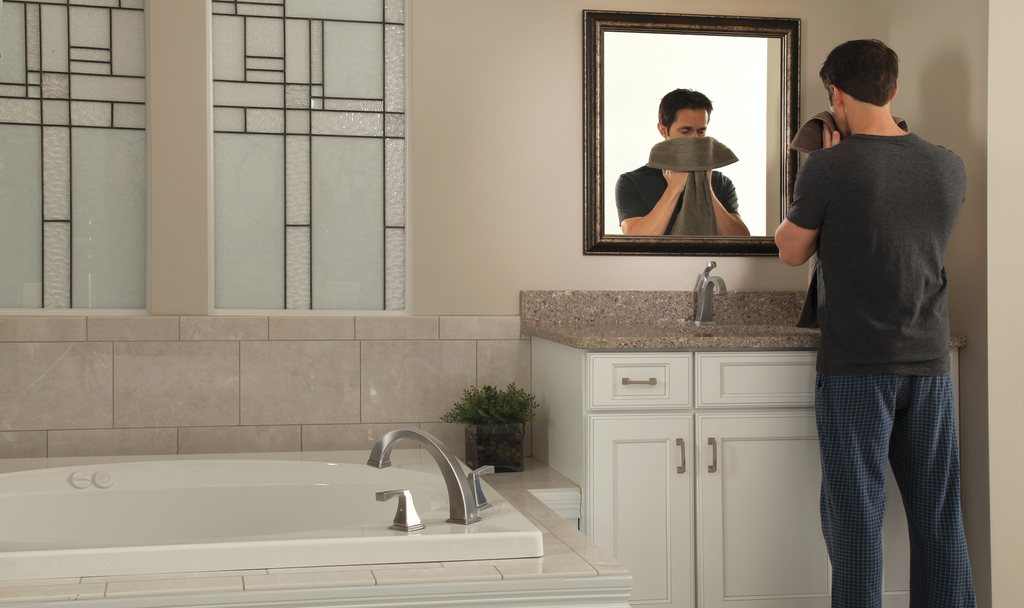 Delta Dryden™: Roman Tub Trim - Two Handle Lever - Stainless