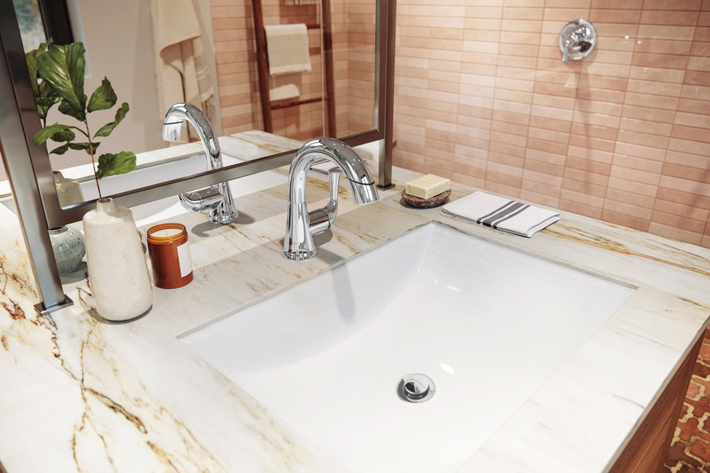 Delta Kayra®: Single Handle Pull-Down Bathroom Faucet - Single Handle Lever - Chrome