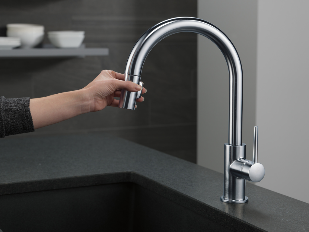 Delta Trinsic®: Single Handle Pull-Down Kitchen Faucet - Single Handle Lever - Arctic Stainless