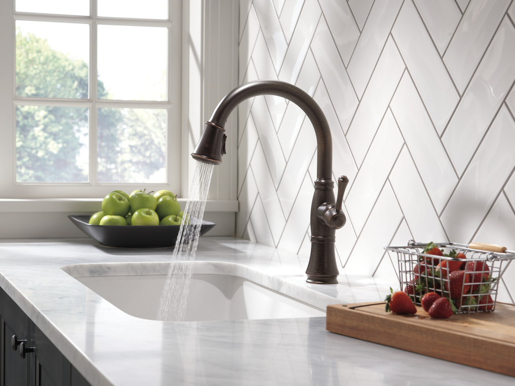 Delta Cassidy®: Single Handle Pull-Down Kitchen Faucet With Shieldspray® Technology - Single Handle Lever - Venetian Bronze
