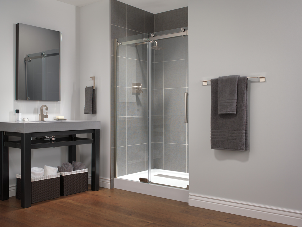 Delta Vero®: 24" Towel Bar - Stainless