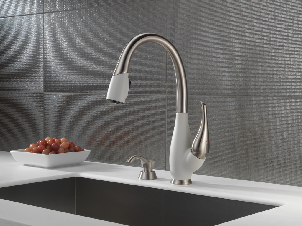 Delta Deluca™: Soap / Lotion Dispenser - Stainless