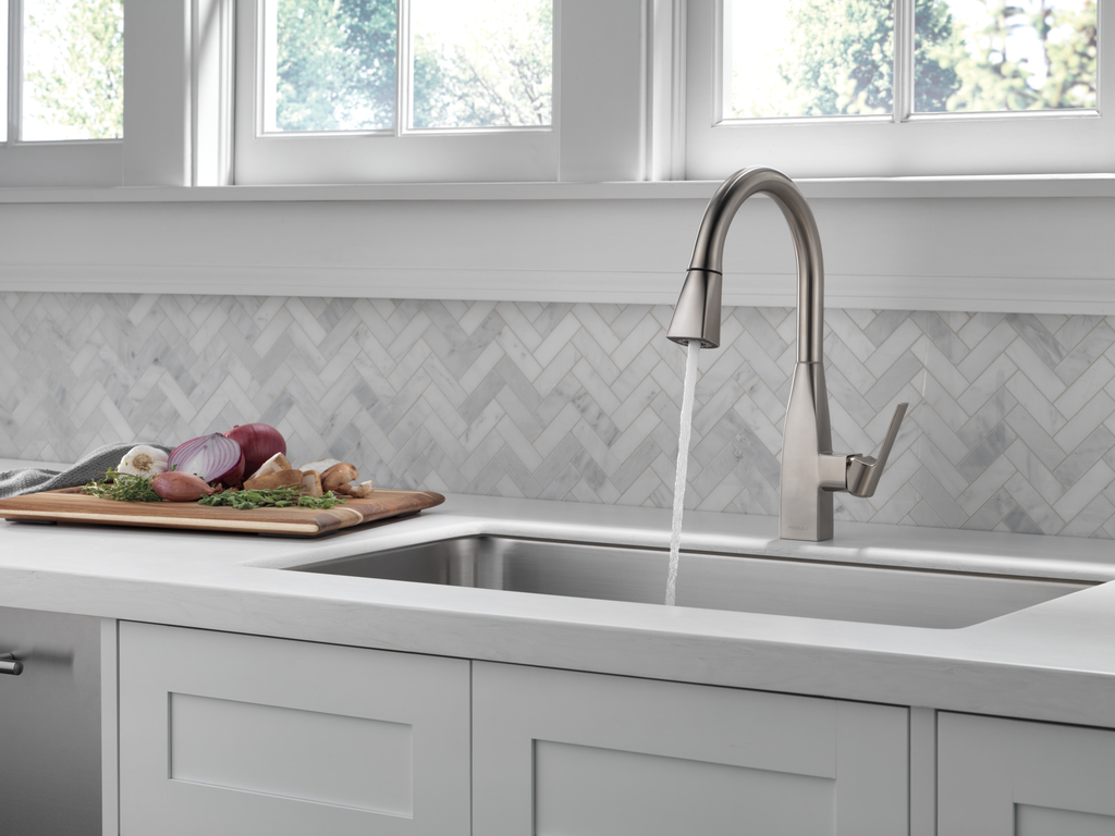 Peerless Xander®: Single Handle Pulldown Kitchen - Single Handle Lever - Stainless