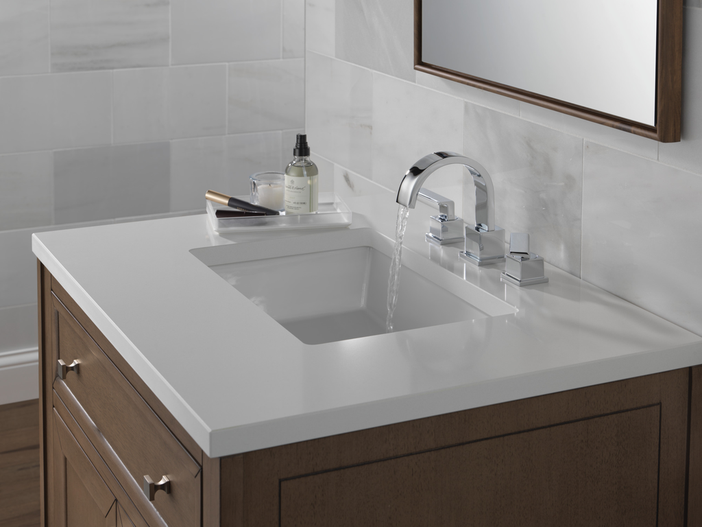 Delta Vero®: Two Handle Widespread Bathroom Faucet - Two Handle Blade - Chrome