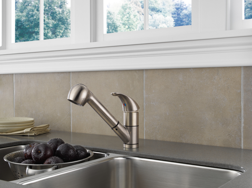 Peerless Core: Kitchen Pull-Out Faucet - Single Handle Lever - Stainless