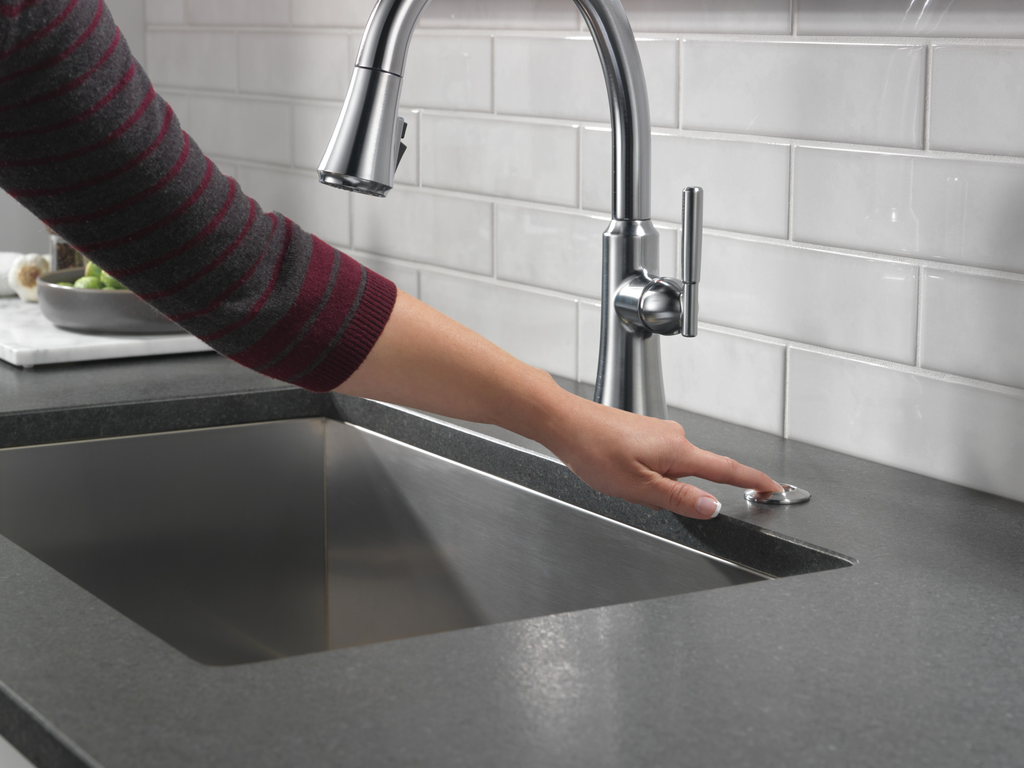 Delta Coranto®: Single Handle Pull-Down Kitchen Faucet - Single Handle Lever - Arctic Stainless