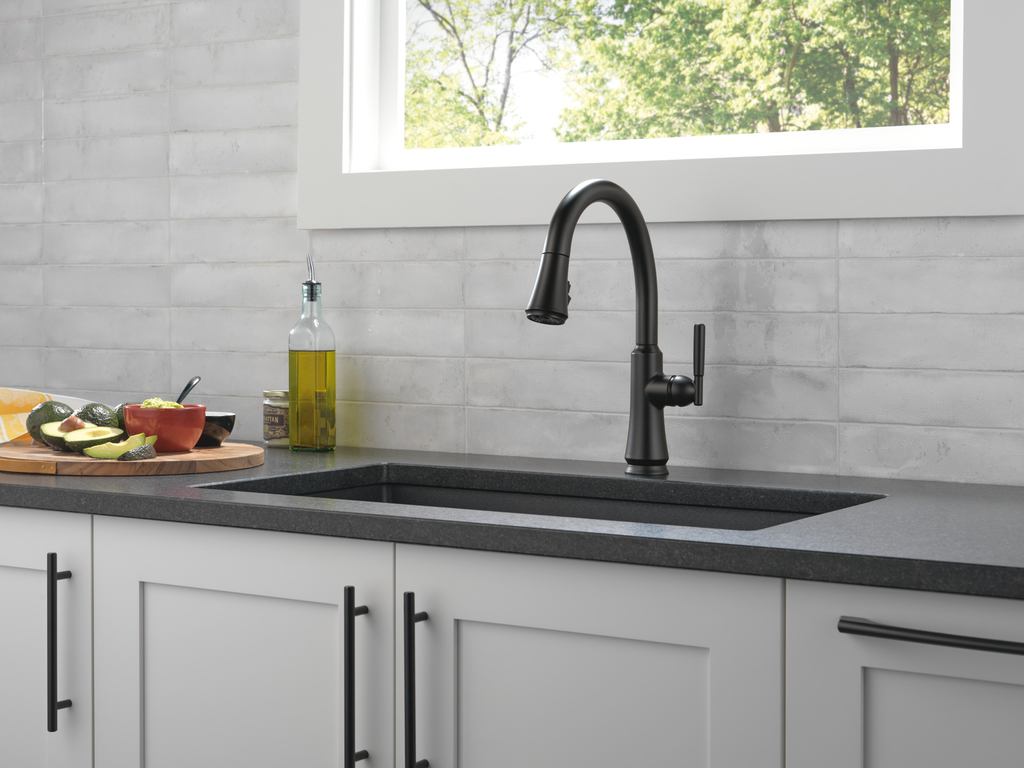 Delta Coranto®: Single Handle Pull-Down Kitchen Faucet - Single Handle Lever - Matte Black