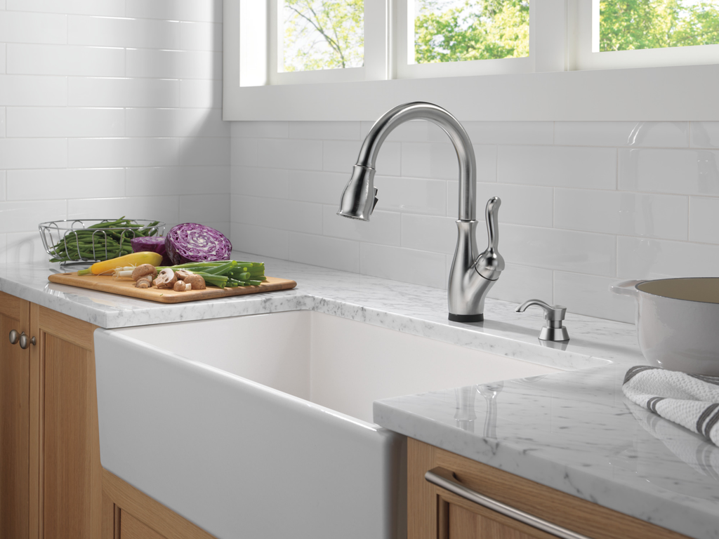 Delta Deluca™: Soap / Lotion Dispenser - Arctic Stainless