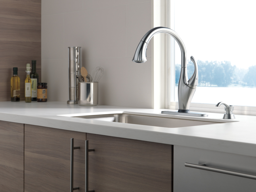 Delta Deluca™: Soap / Lotion Dispenser - Arctic Stainless