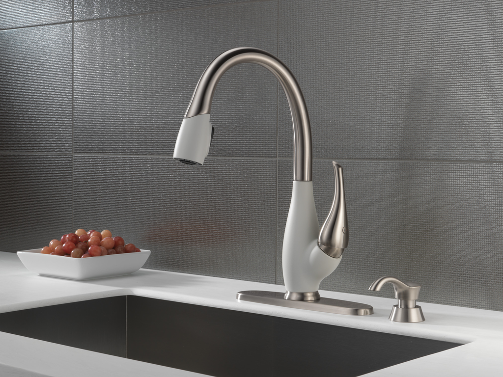 Delta Deluca™: Soap / Lotion Dispenser - Stainless