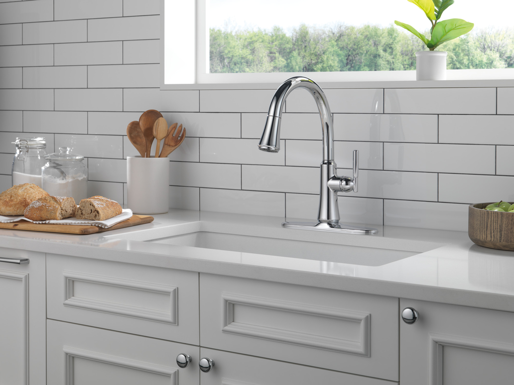 Delta Coranto®: Single Handle Pull-Down Kitchen Faucet - Single Handle Lever - Chrome