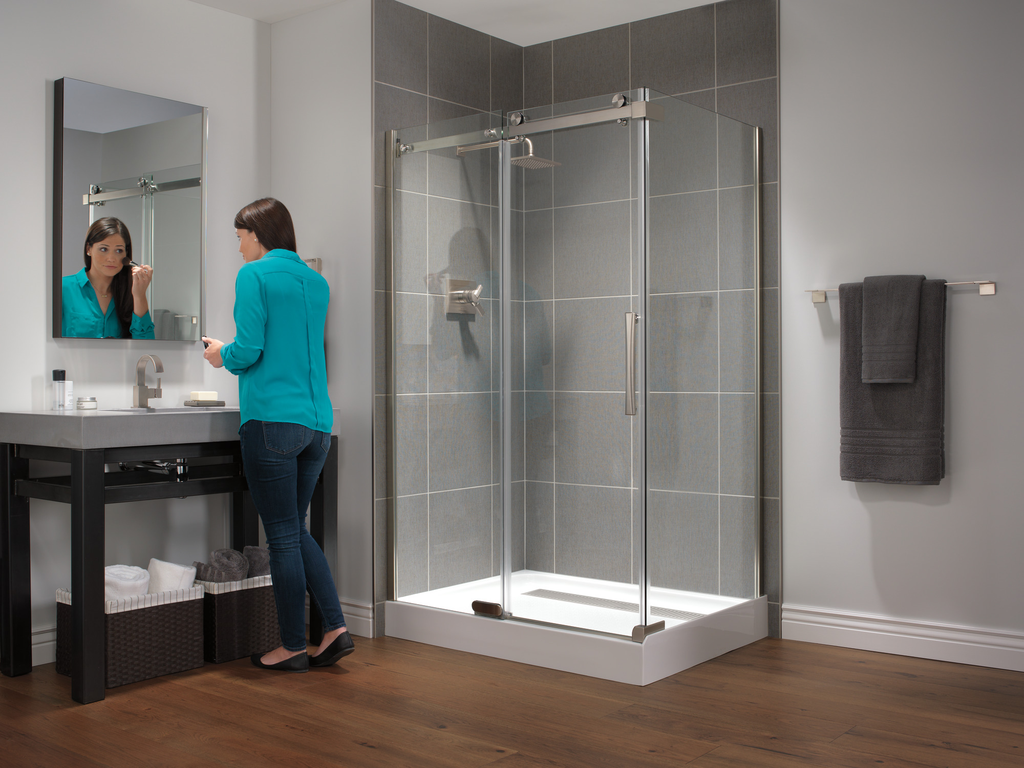 Delta Vero®: 24" Towel Bar - Stainless