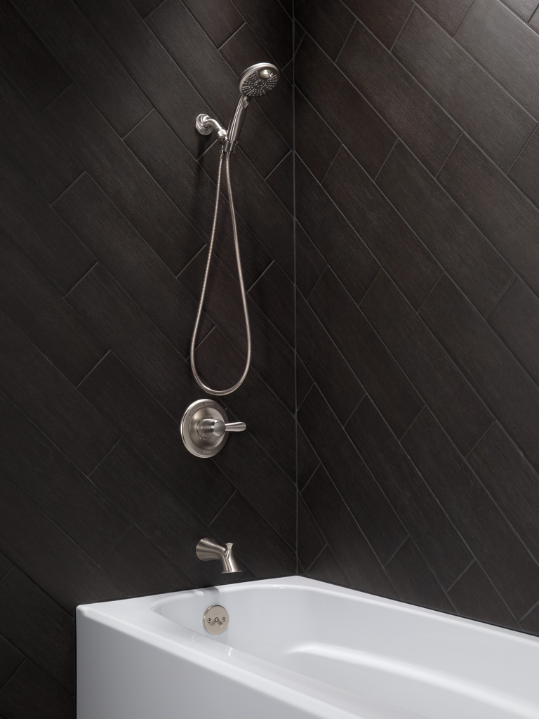 Delta Lahara®: Tub Spout - Pull-Up Diverter - Stainless