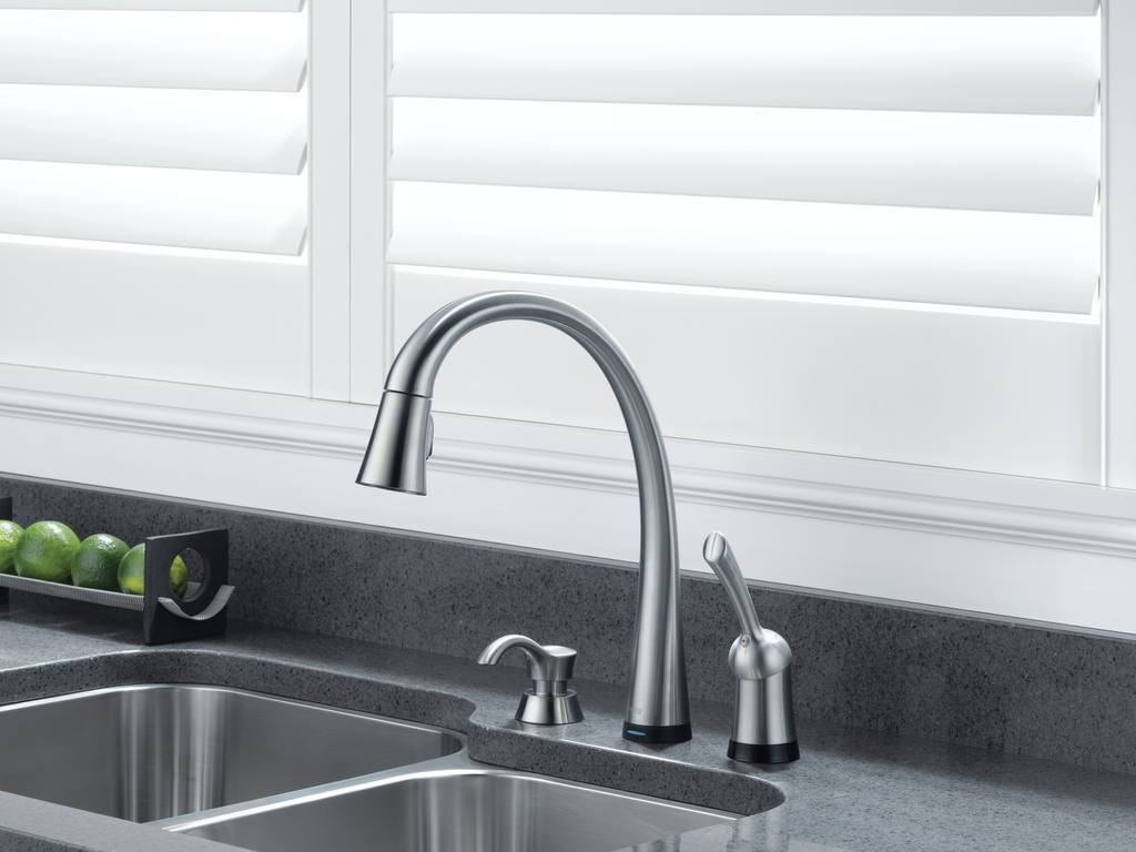 Delta Deluca™: Soap / Lotion Dispenser - Arctic Stainless