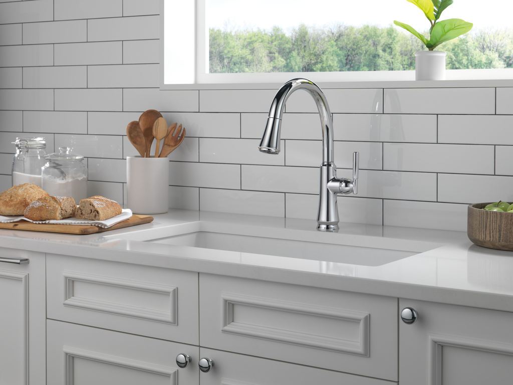Delta Coranto®: Single Handle Pull-Down Kitchen Faucet - Single Handle Lever - Chrome