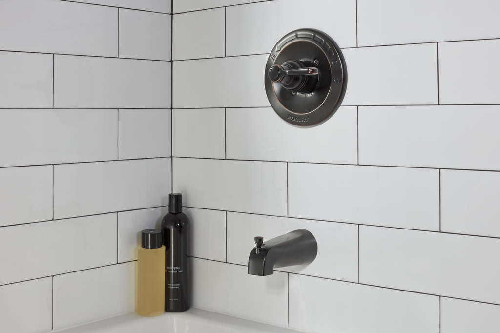 Peerless Elmhurst®: Tub Shower Trim Kit - Single Handle Lever - Oil Rubbed Bronze