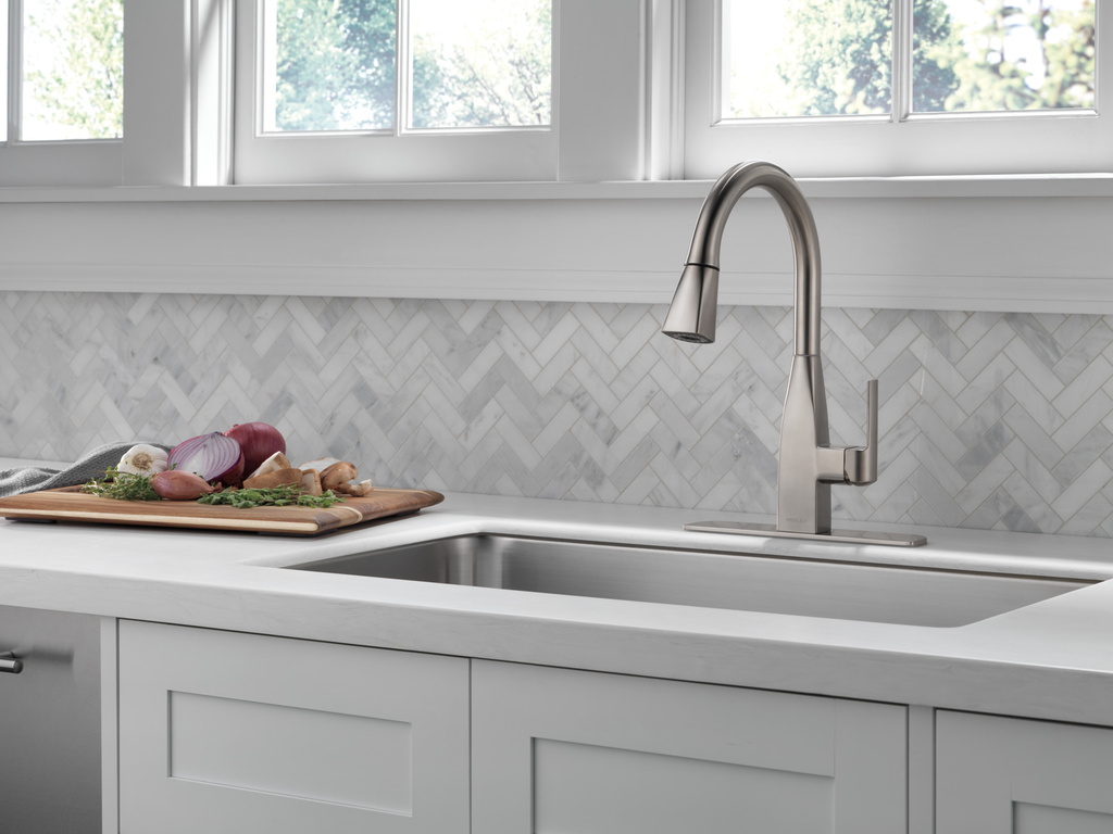 Peerless Xander®: Single Handle Pulldown Kitchen - Single Handle Lever - Stainless