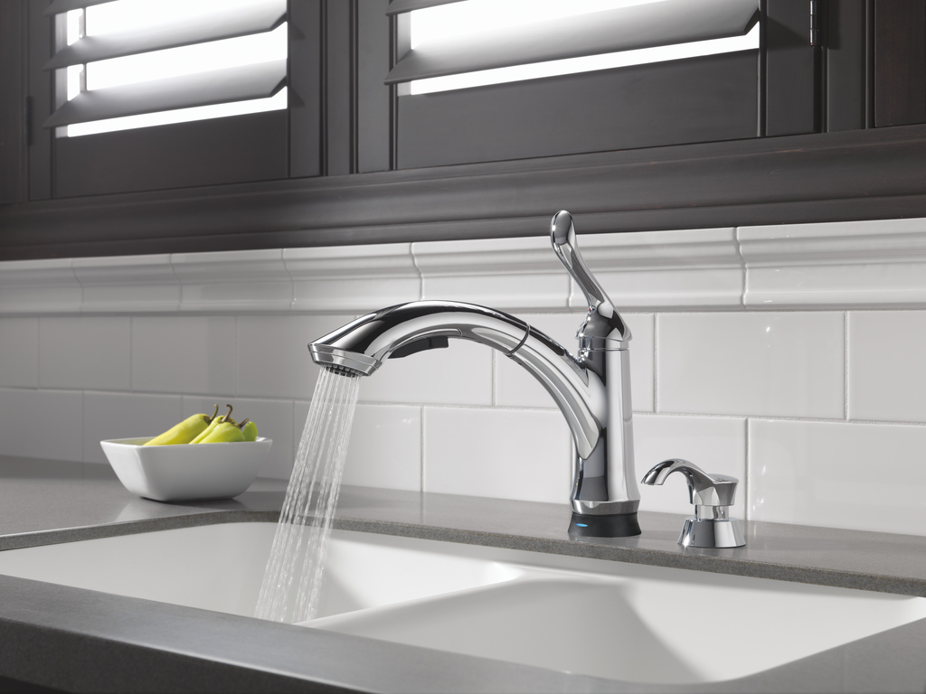 Delta Deluca™: Soap / Lotion Dispenser - Chrome