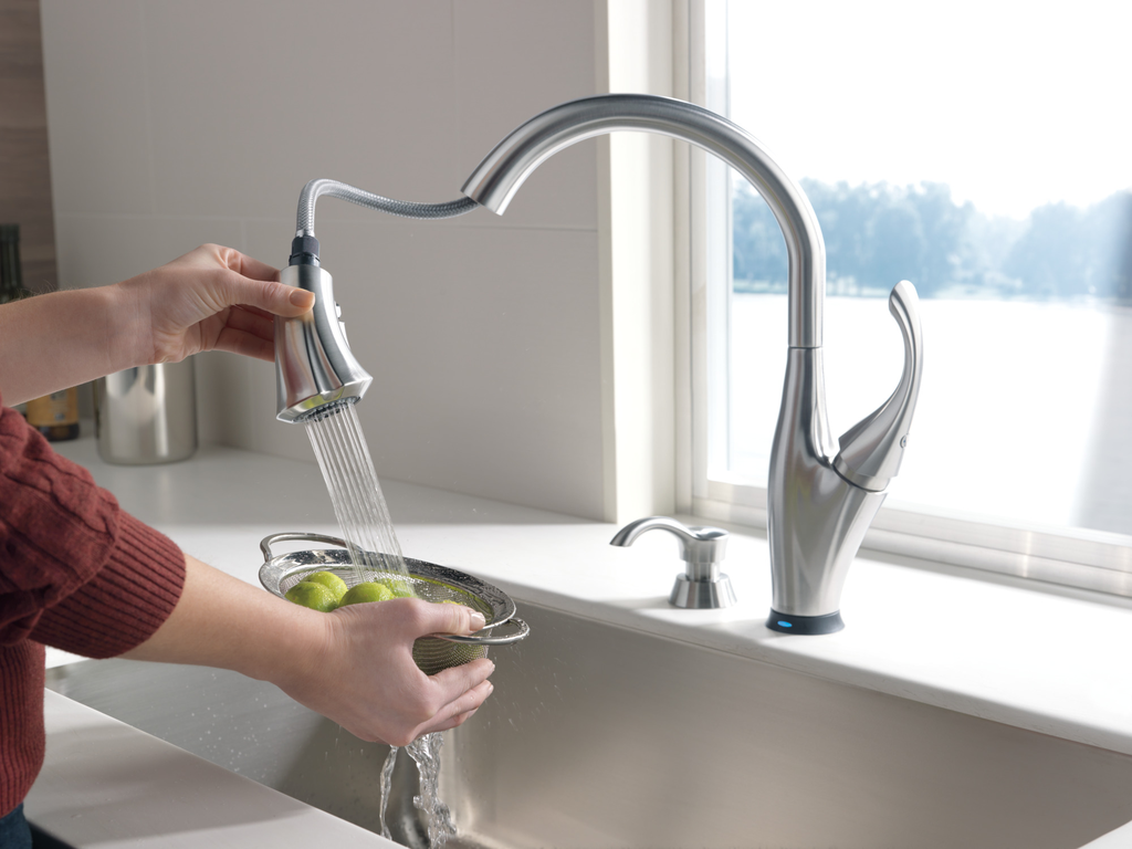 Delta Deluca™: Soap / Lotion Dispenser - Arctic Stainless
