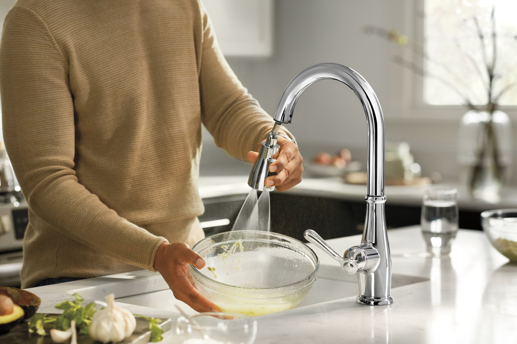Peerless Elmhurst®: Single-Handle Pull-Down Kitchen Faucet - Electronic - Chrome