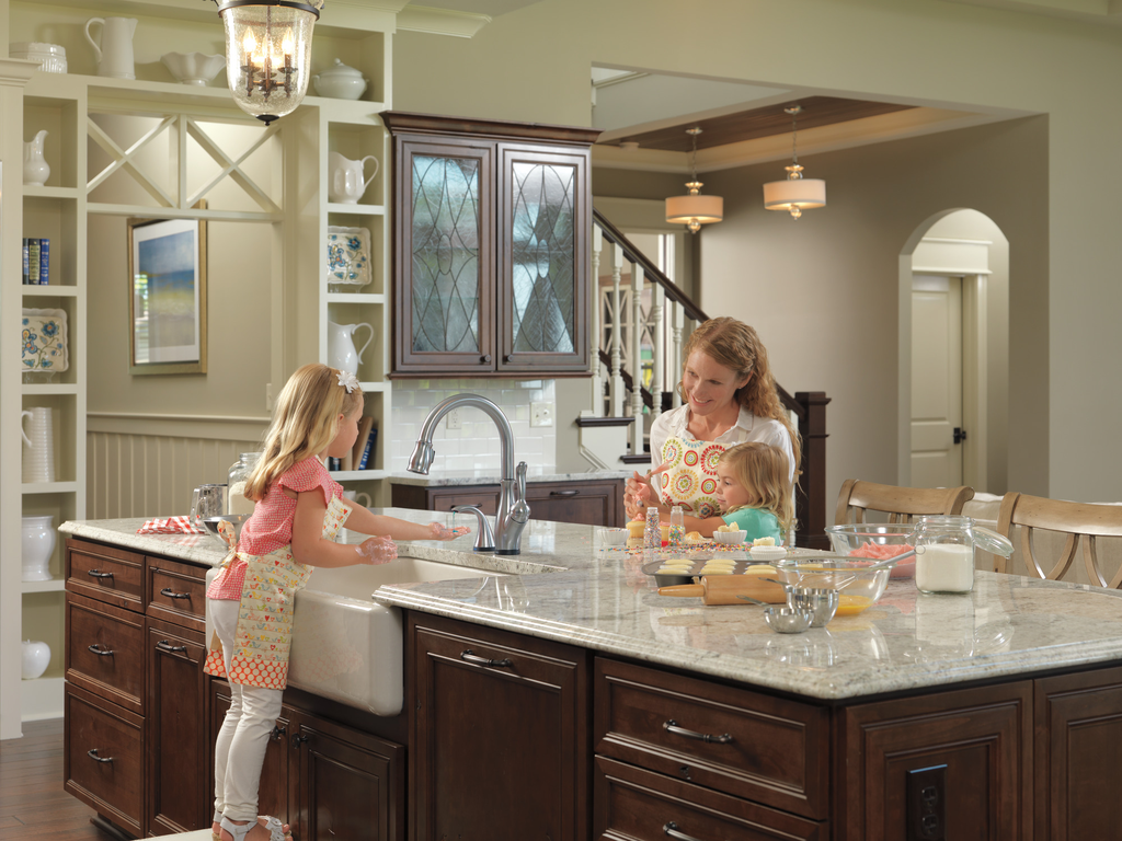 Delta Leland®: Single Handle Pull-Down Kitchen Faucet With Touch2O® And Shieldspray® Technologies - Single Handle Lever - Arctic Stainless