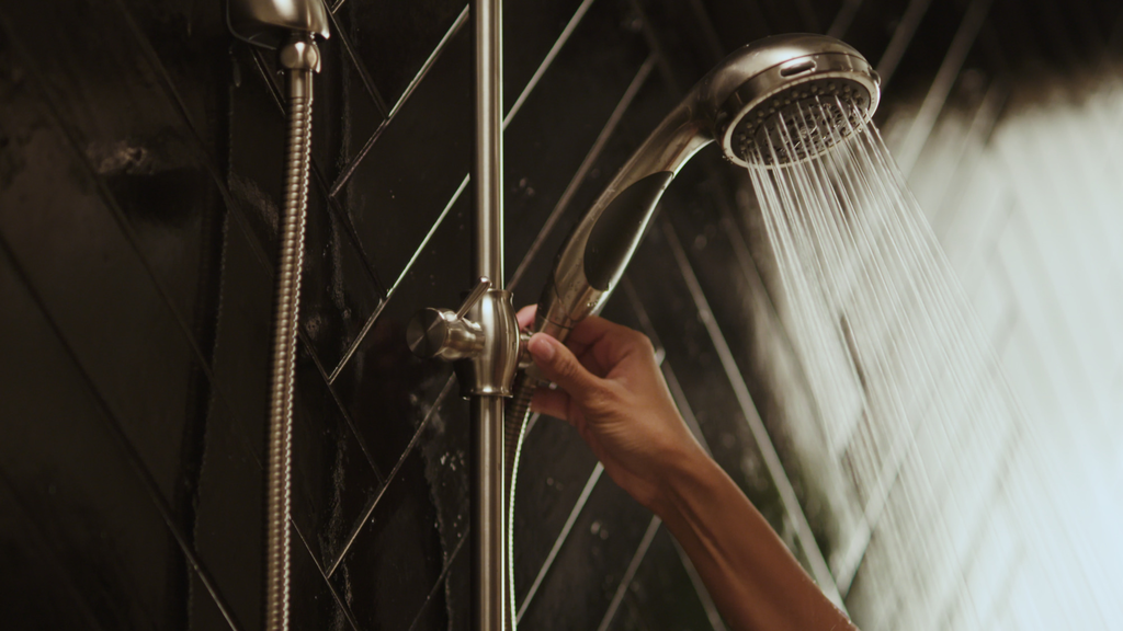 Delta Other: Premium 3-Setting Slide Bar Hand Shower - Stainless