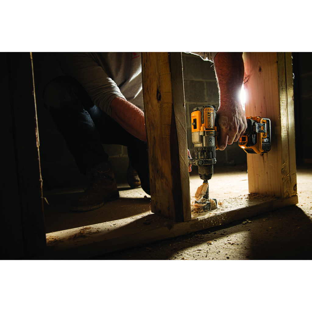 DeWalt DCD996B 20V MAX XR® Brushless Cordless 3Speed Hammer Drill