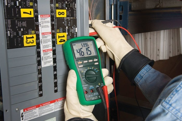 Product image for Greenlee DM-820A-C Multi Meter,Treu RMS, Ac/Dc