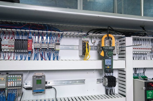 Product image for GRN CM-1360-C CLAMPMETER,AC-CALIBRA