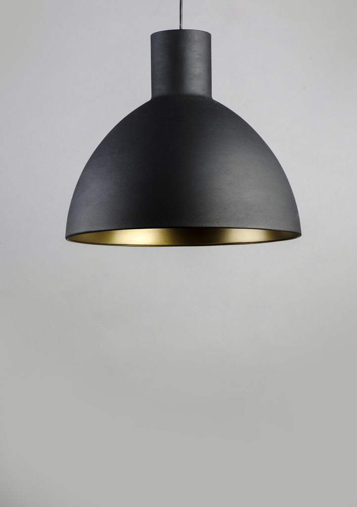 Cora 13.75" Pendant, Black / Gold