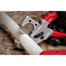 Milwaukee 1 In. Plastic Tubing Cutter